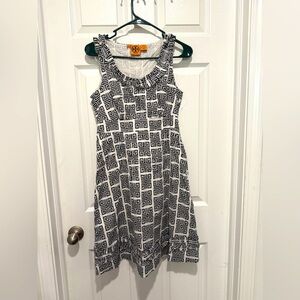 Tory Burch Dress Mini Shift Black White Geometric Size 4. Style # 12081481.